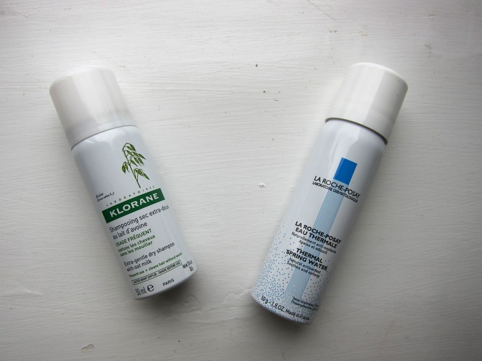 Travel size favoritter Klorane tørshampoo og La RochePosay Eau