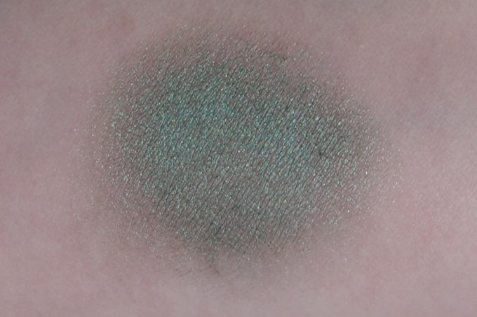 Bare Minerals Prime Time Primer Shadow i farven Racing Green  Swatch